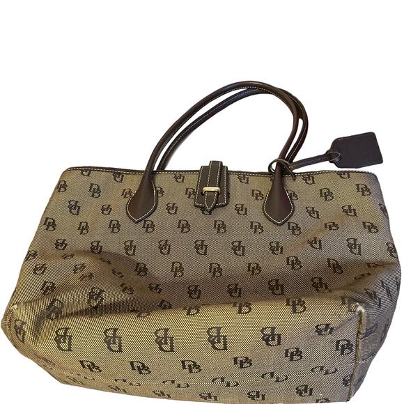 DOONEY & BOURKE Signature Canvas Print Tote Bag - Picture 10 of 10